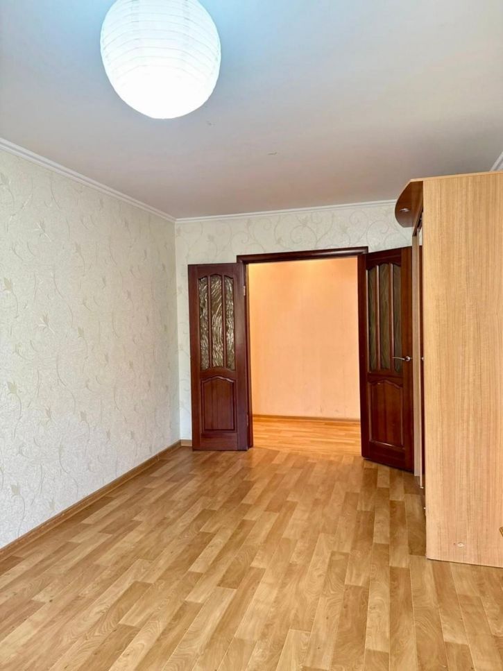 3-комн квартира 40 лет Победы улица, 6