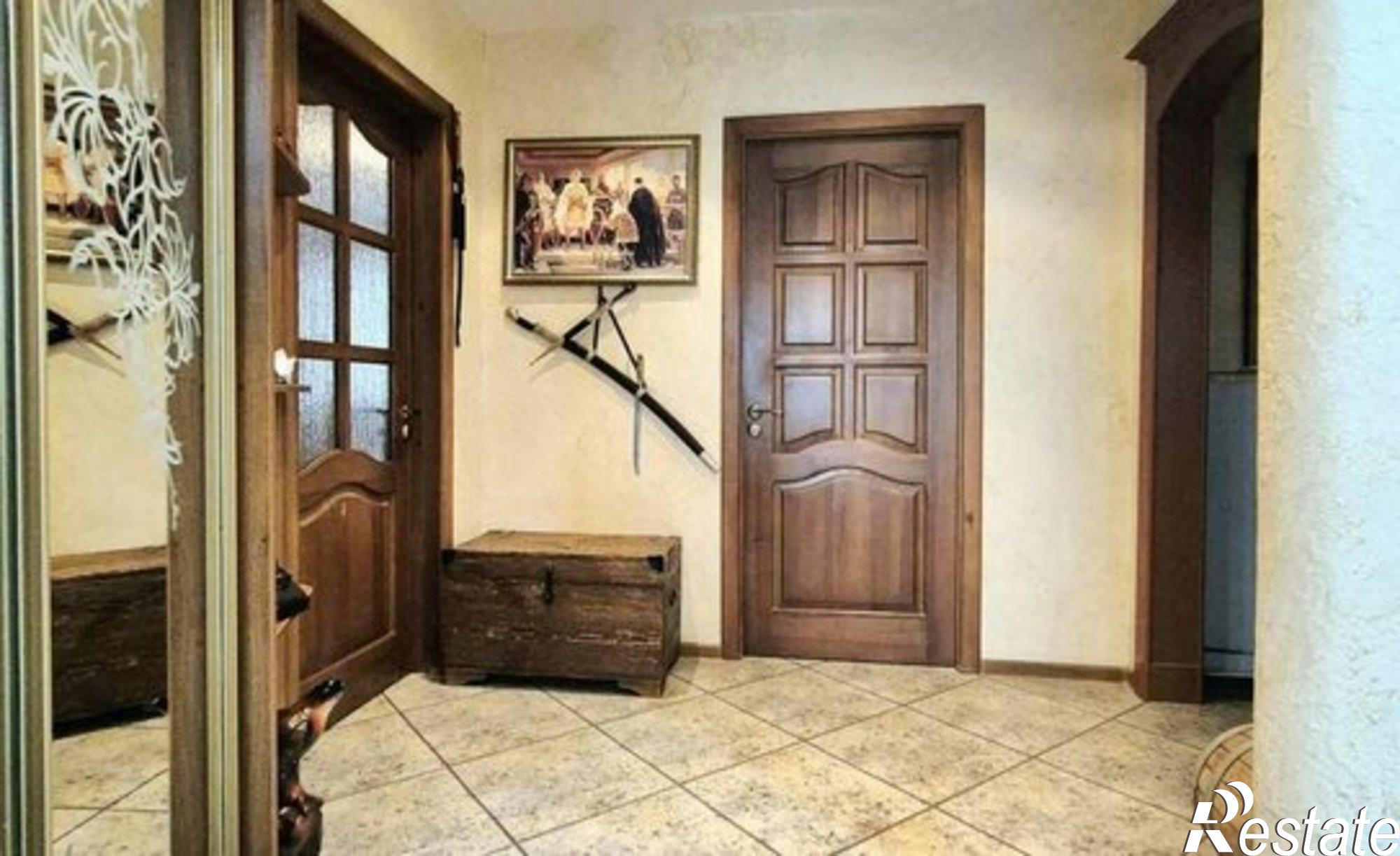 Купить квартиру за 7 800 000 рублей на ул Калмыцкая, 42