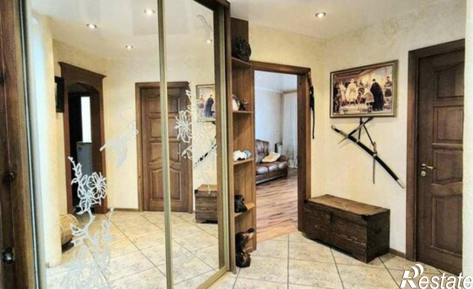 Купить квартиру за 7 800 000 рублей на ул Калмыцкая, 42