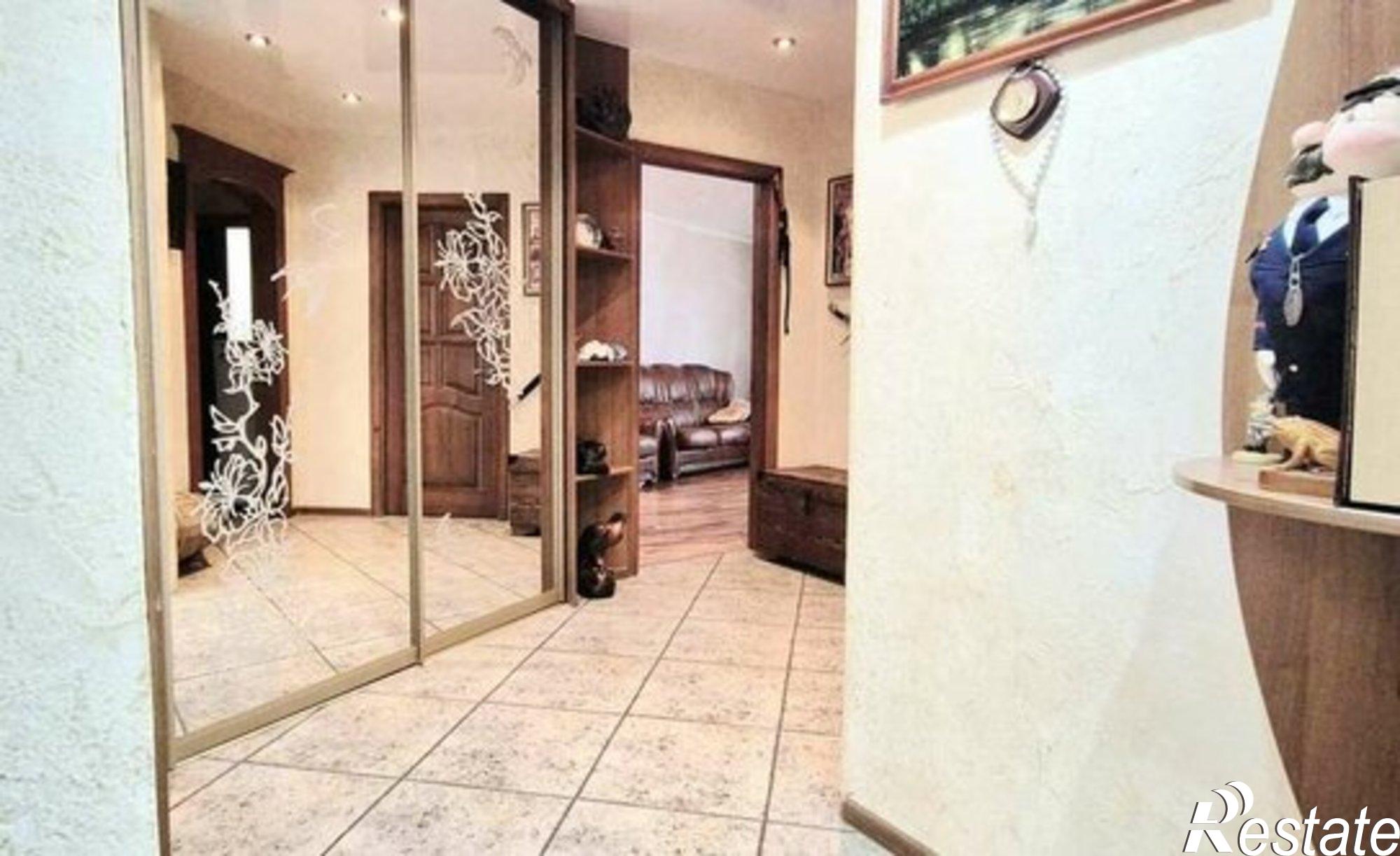 Купить квартиру за 7 800 000 рублей на ул Калмыцкая, 42