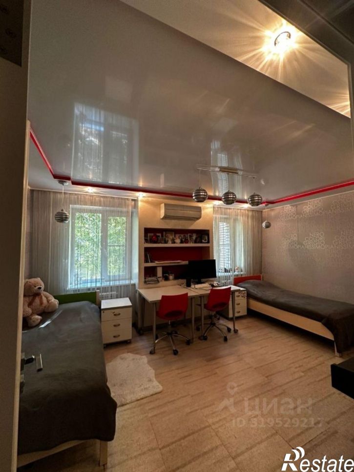 3-комн квартира Тольятти, 4-й квартал