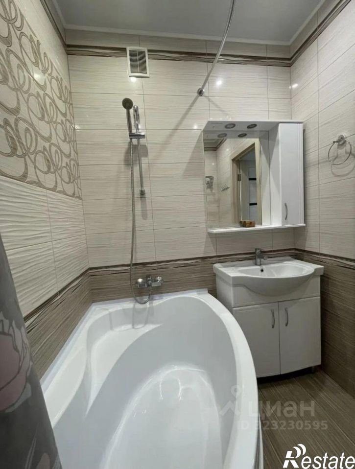 2-комн квартира Приморский б-р, 57,  д. 57