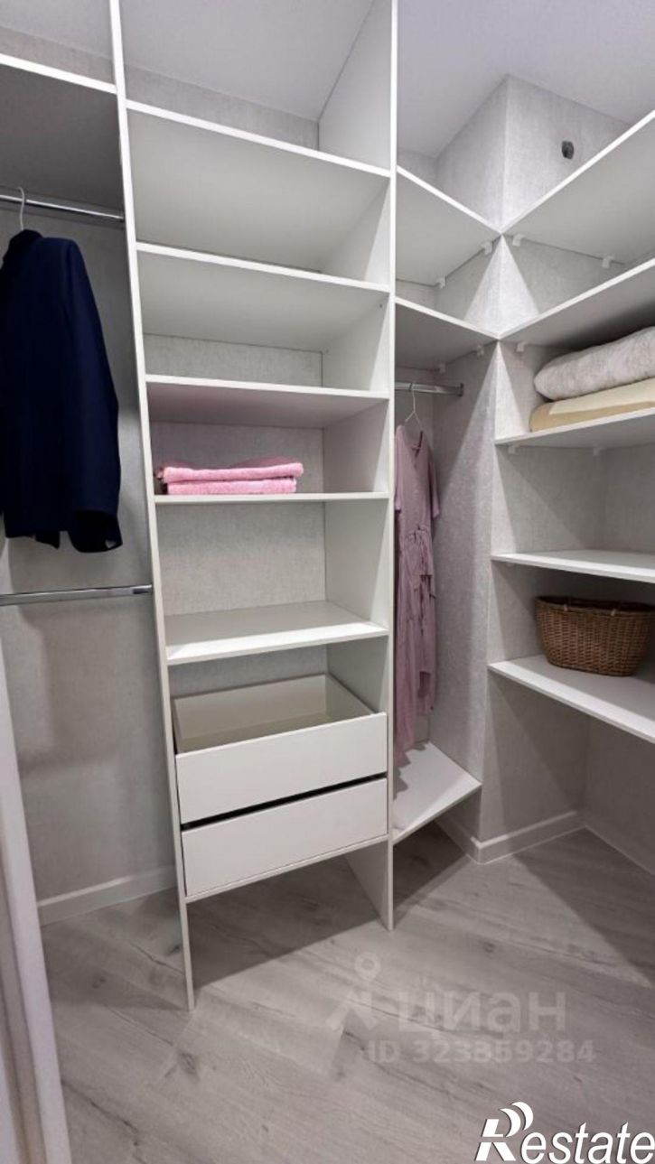 3-комн квартира ул 70 лет Октября, 50,  д. 50