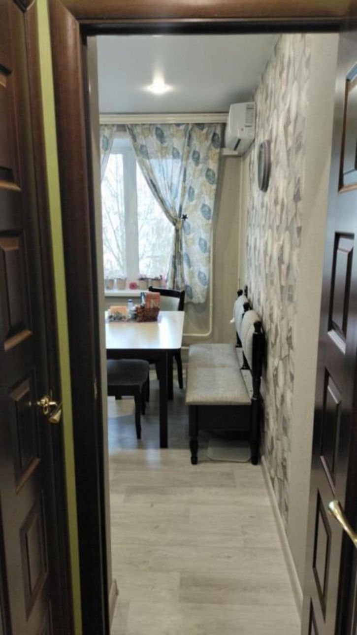 3-комн квартира Офицерская, 7