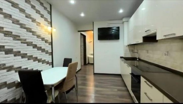 2-комн квартира Приморский б-р, 57