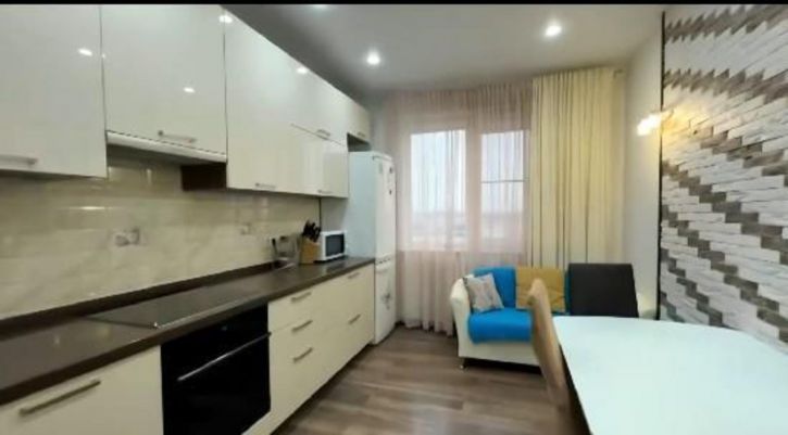 2-комн квартира Приморский б-р, 57