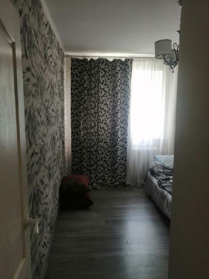 3-комн квартира 50 Лет Октября, 15