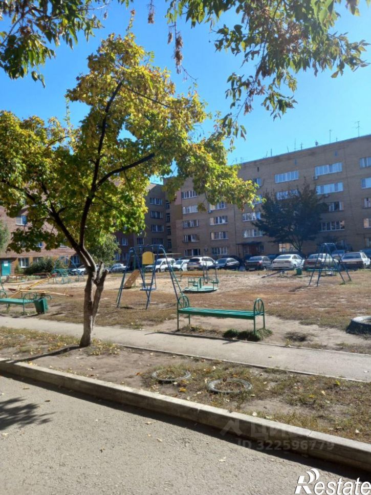 2-комн квартира улица Баныкина, 70,  д. 70