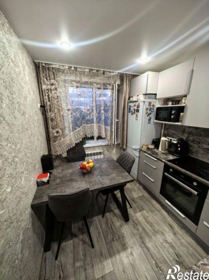 3-комн квартира ул Толстого, 20,  д. 20