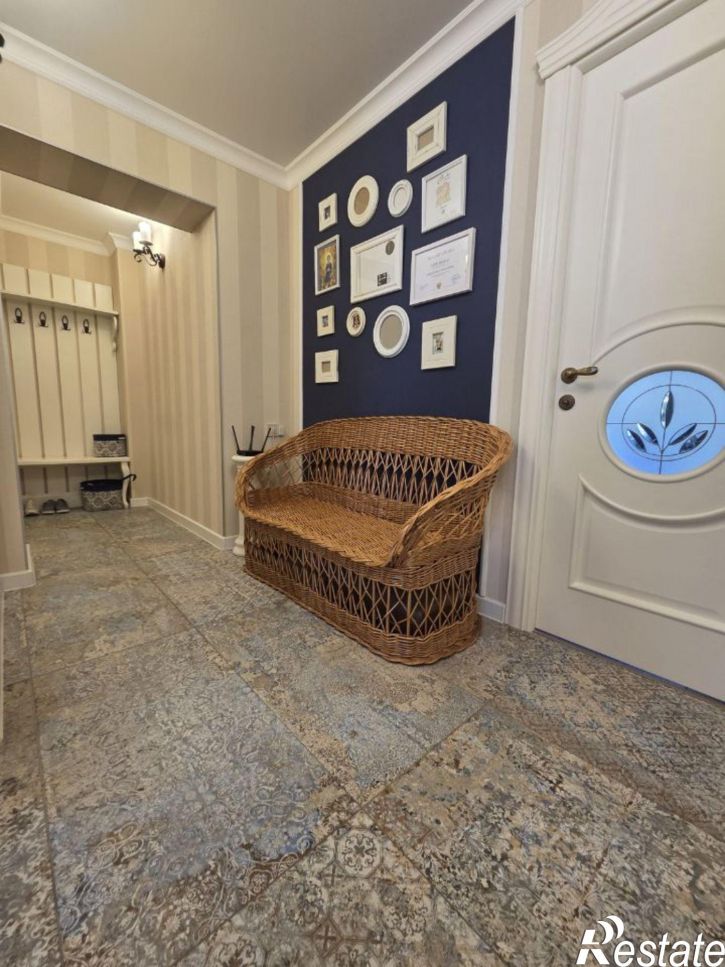 3-комн квартира Цветной б-р, 10,  д. 10