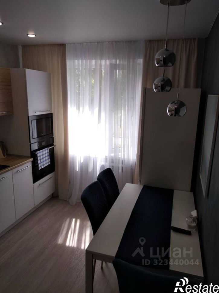 2-комн квартира Тополиная улица, 17,  д. 17