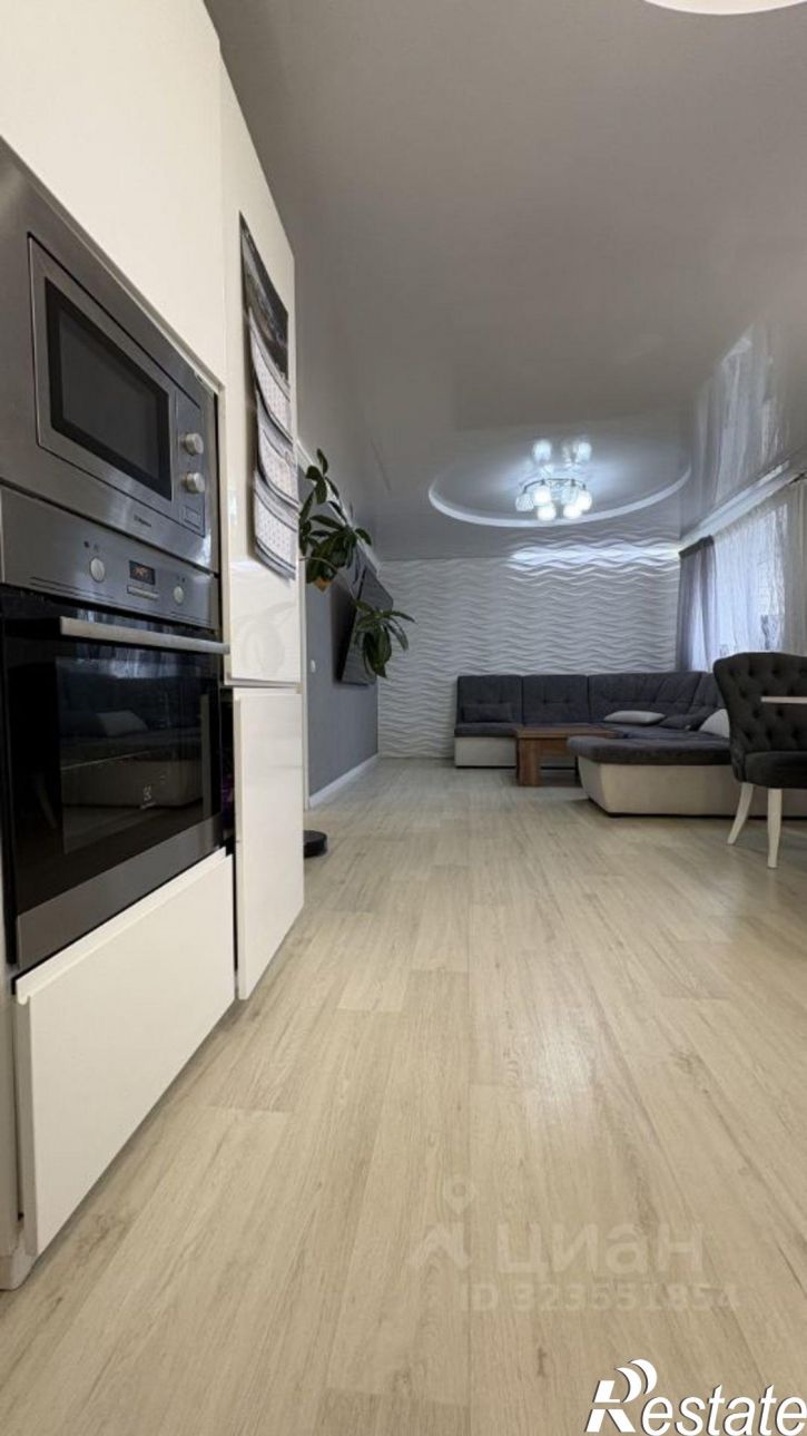 3-комн квартира ул 70 лет Октября, 33а,  д. 33а