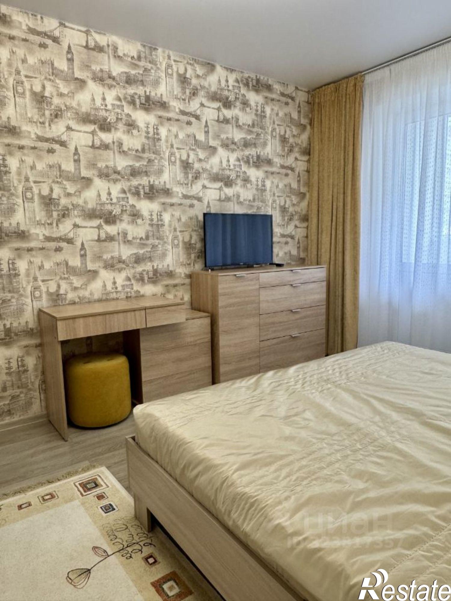 Сдать квартиру за 50 000 рублей на ул Революционная, 51