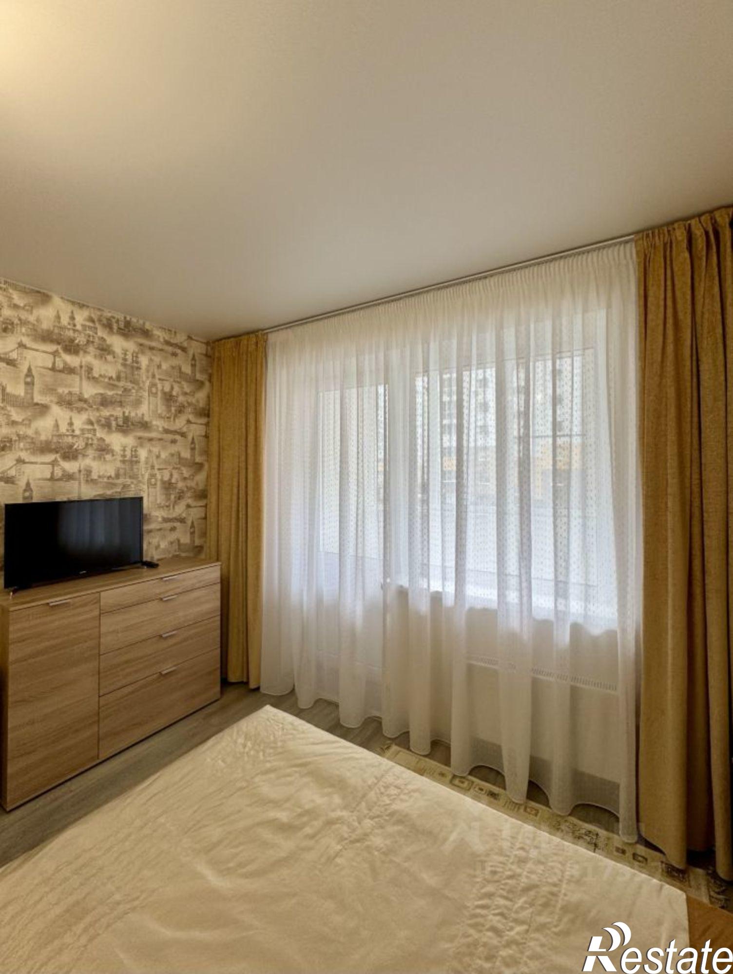 Сдать квартиру за 50 000 рублей на ул Революционная, 51