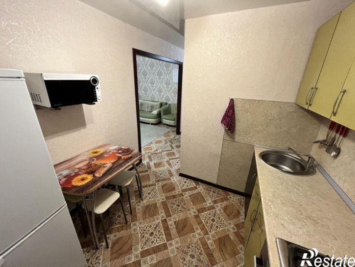 2-комн квартира Ленинградская улица, 42,  д. 42