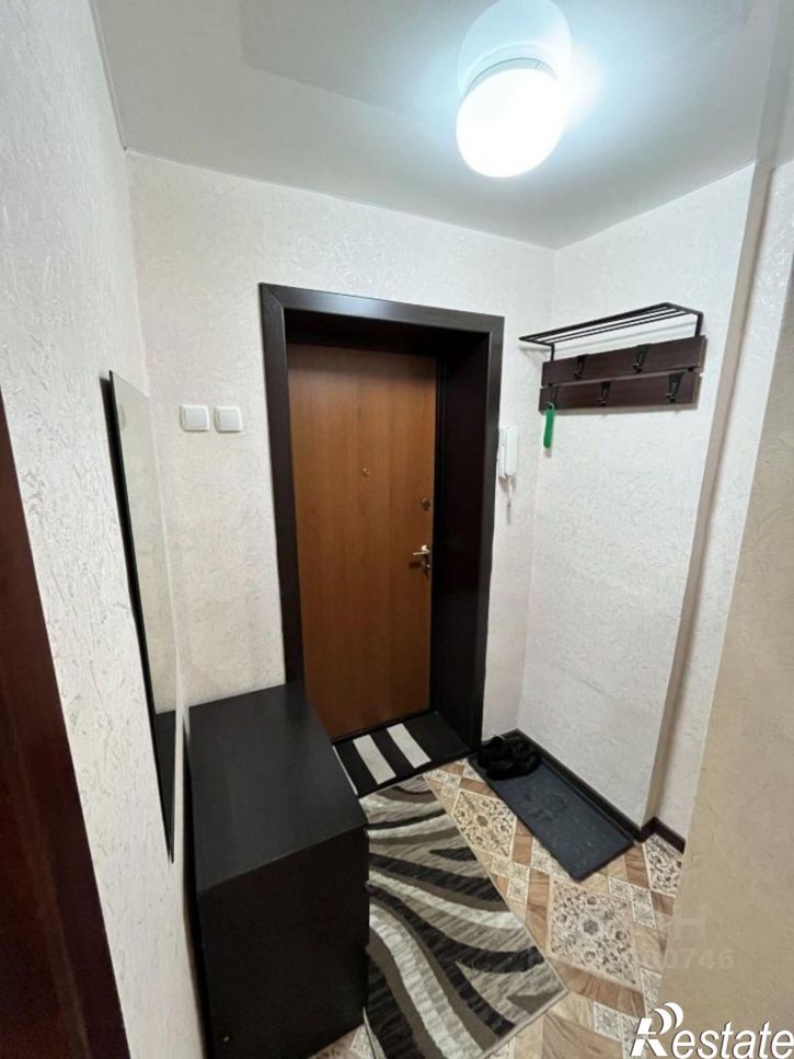 2-комн квартира Ленинградская улица, 42,  д. 42