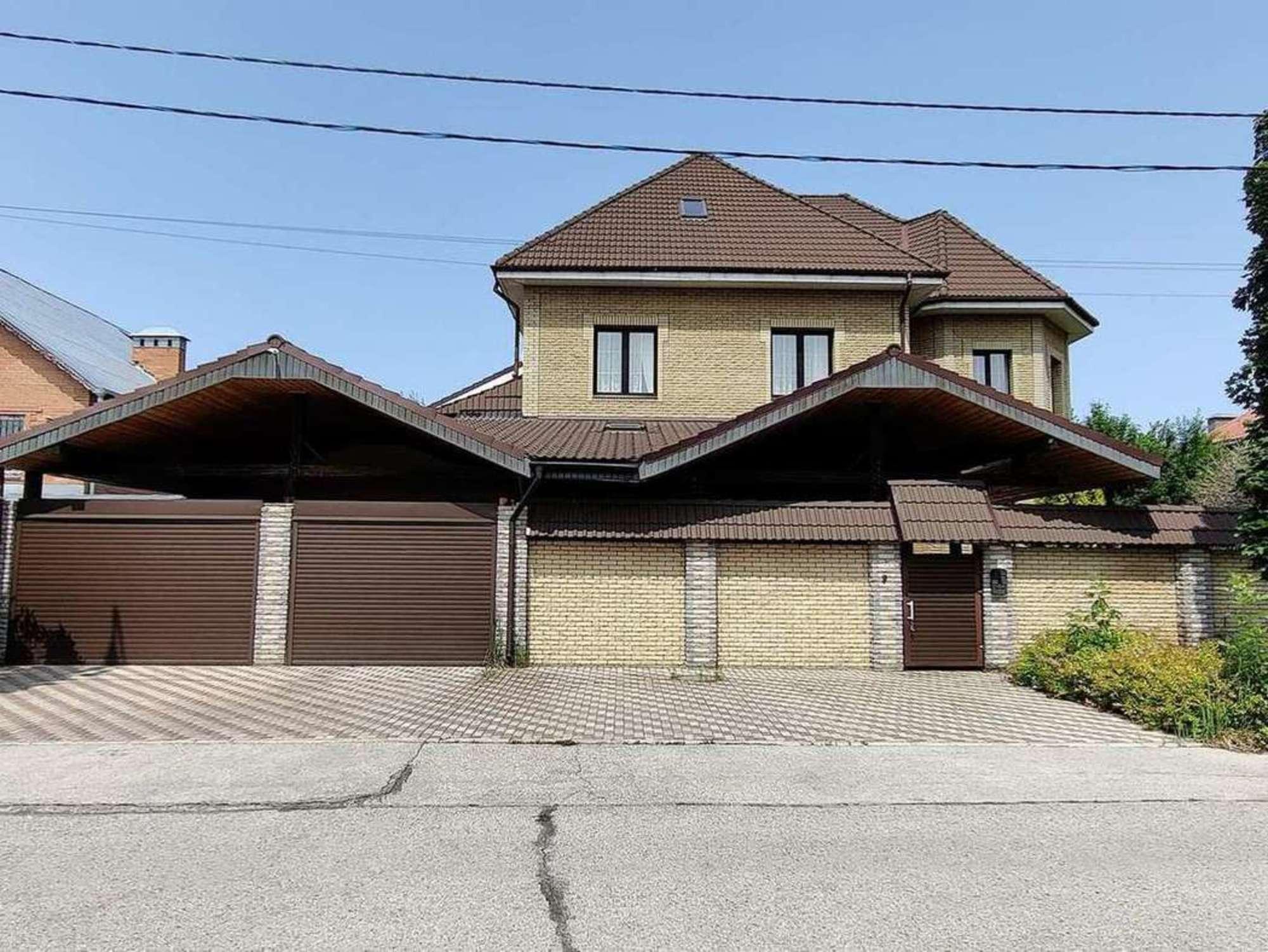 Сдать дачу, дом, коттедж за 200 000 рублей на Ясеневая улица