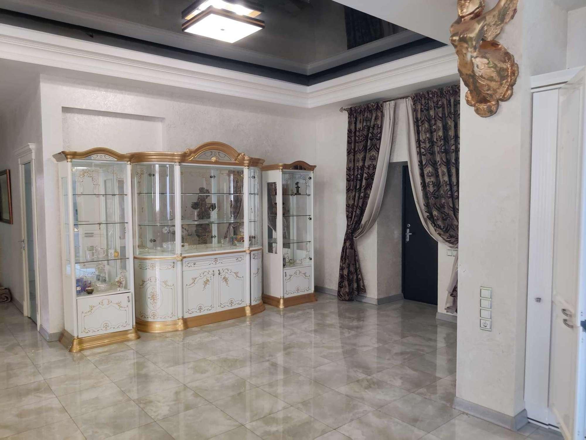 Сдать дачу, дом, коттедж за 200 000 рублей на Ясеневая улица