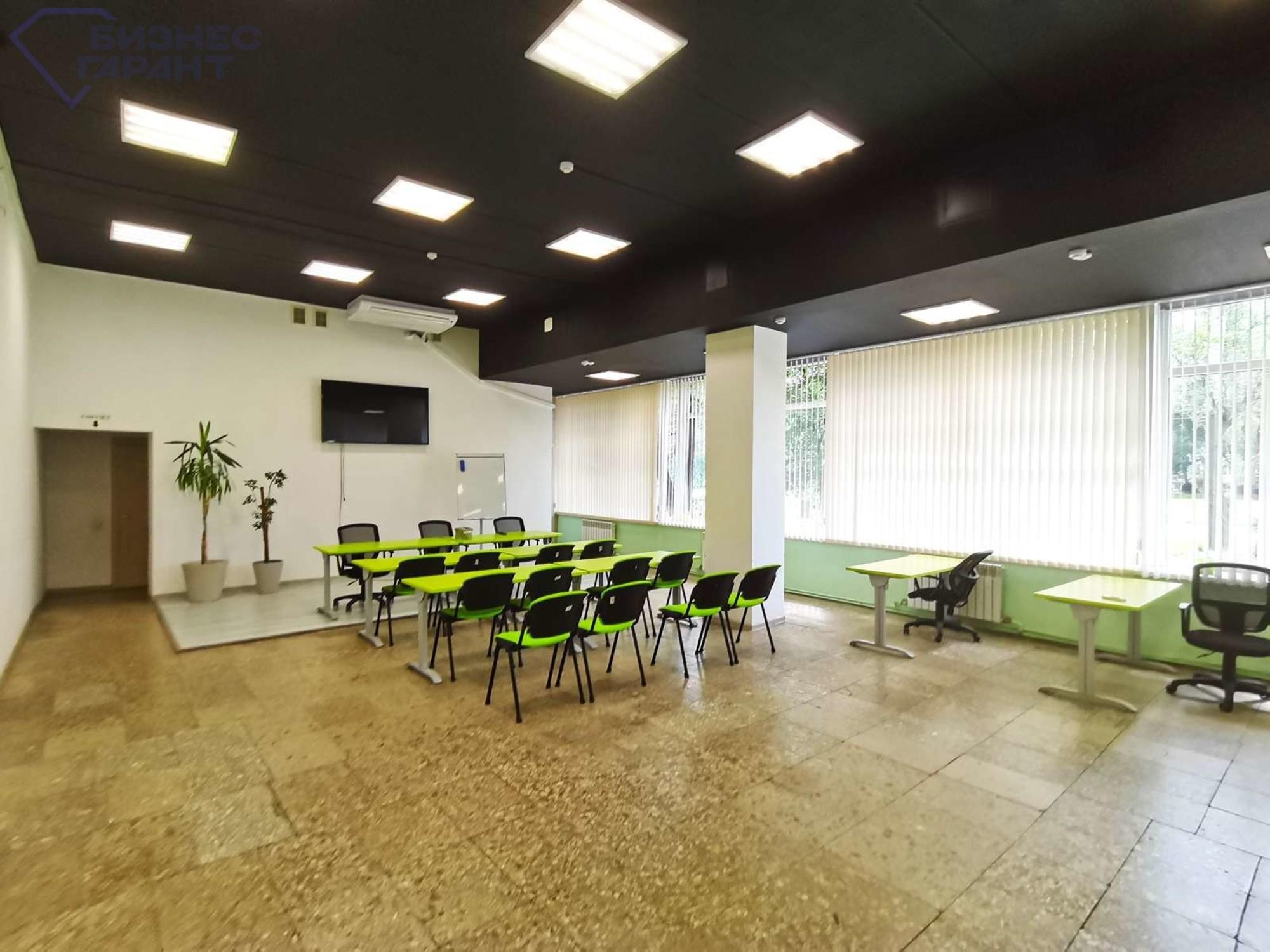 Купить помещение свободного назначения за 15 630 000 рублей на Мира улица, 104