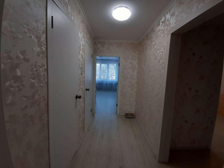 3-комн квартира 40 лет Победы улица, 104