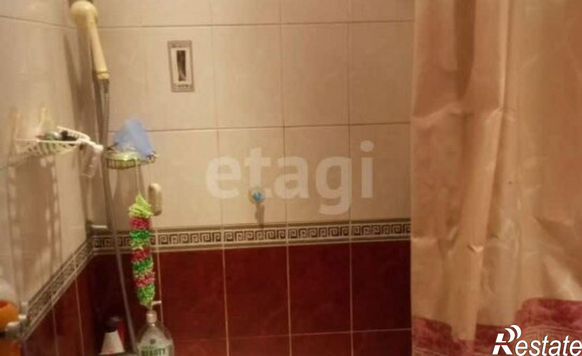 Купить квартиру за 4 350 000 рублей на Приморский б-р, 38