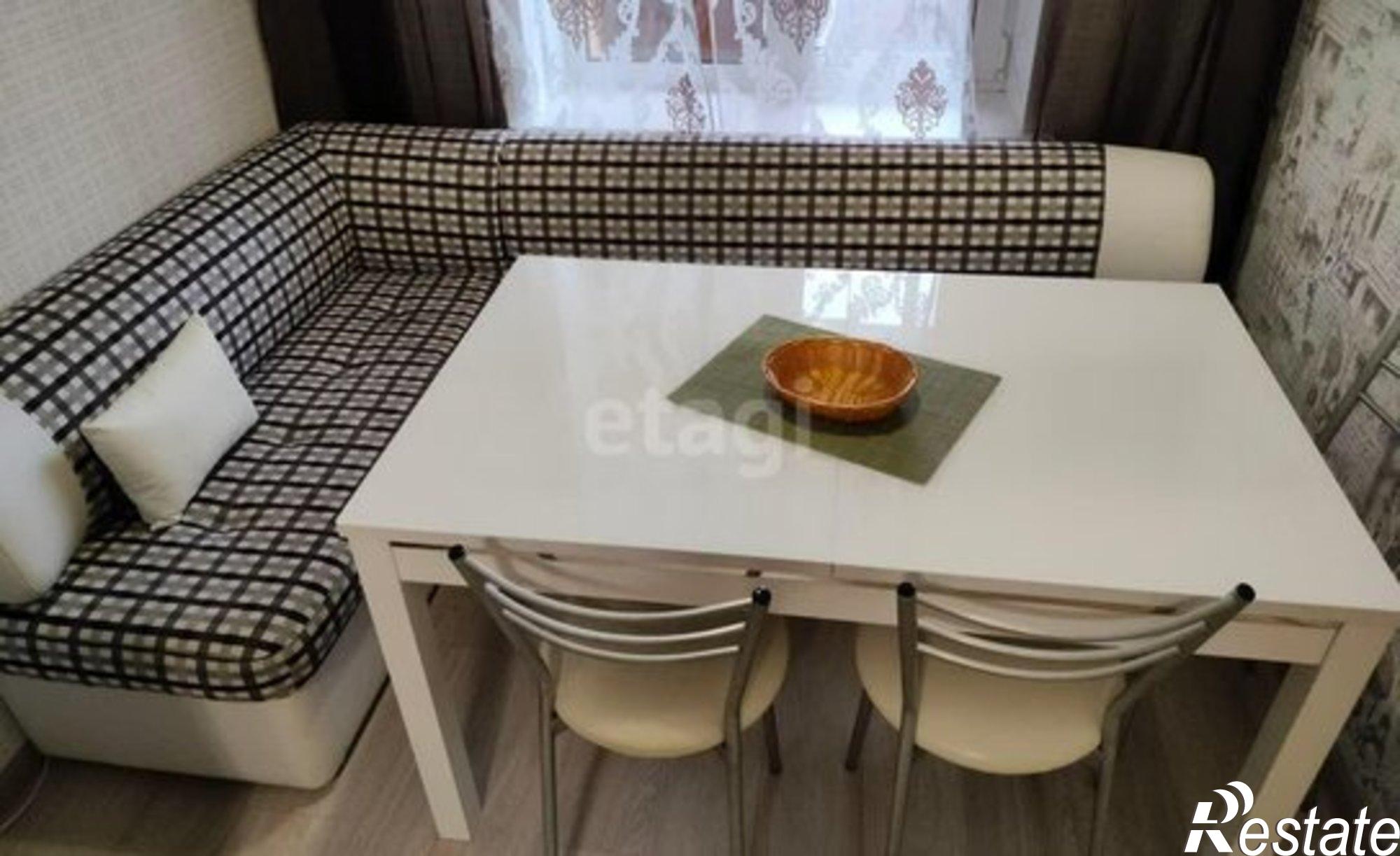 Купить квартиру за 7 500 000 рублей на ул Офицерская, 8