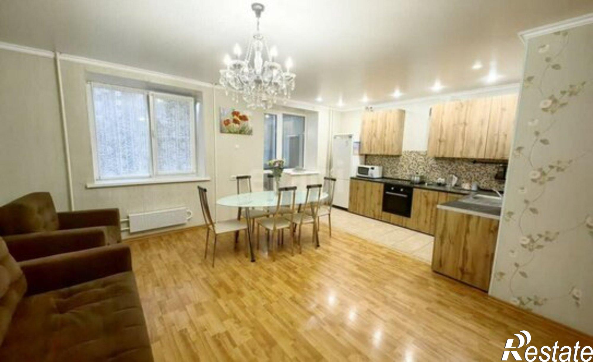 Купить квартиру за 12 500 000 рублей на ул Полякова, 30