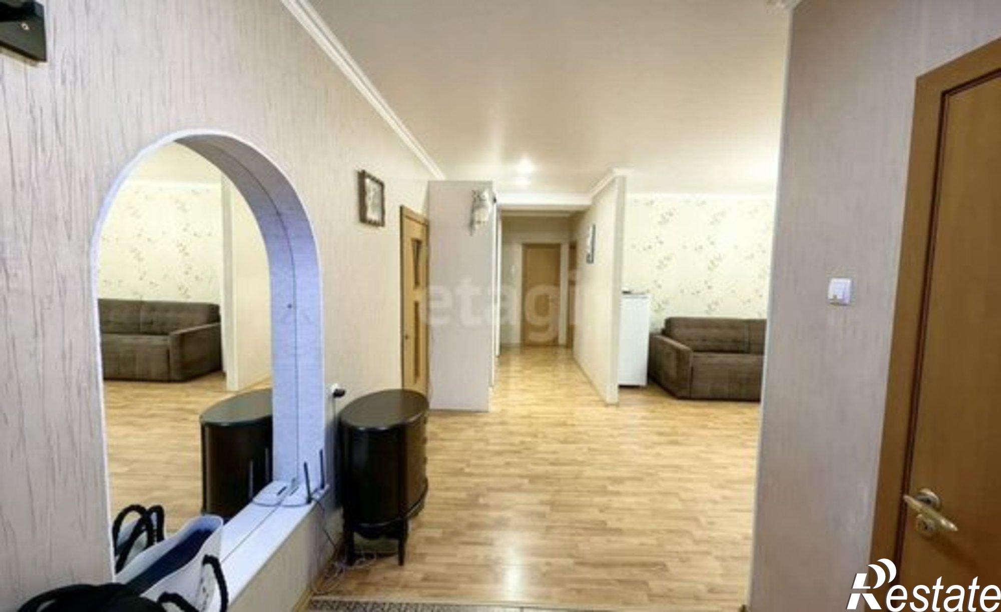 Купить квартиру за 12 500 000 рублей на ул Полякова, 30