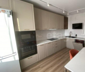 3-комн, 75кв м, этаж 6/10 Итальянский б-р, 16