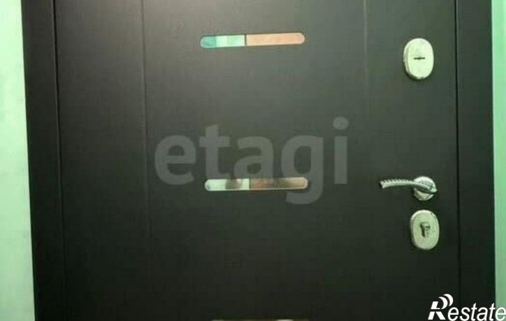 3-комн квартира Революционная улица, 24,  д. 24