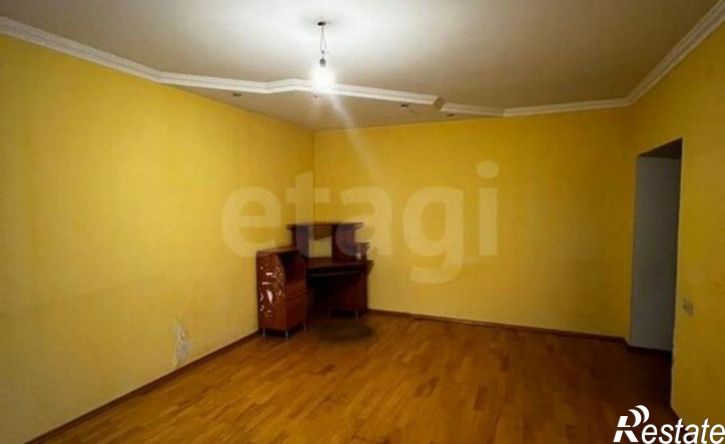 3-комн квартира ул Полякова, 26,  д. 26