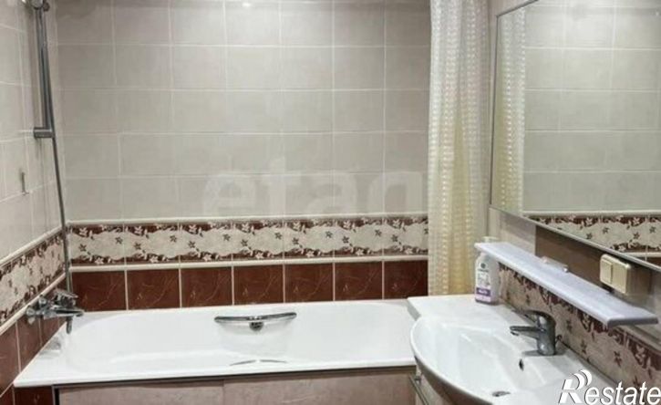 3-комн квартира ул Полякова, 26,  д. 26