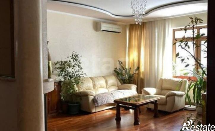 3-комн квартира ул 40 лет Победы, 15в,  д. 15в