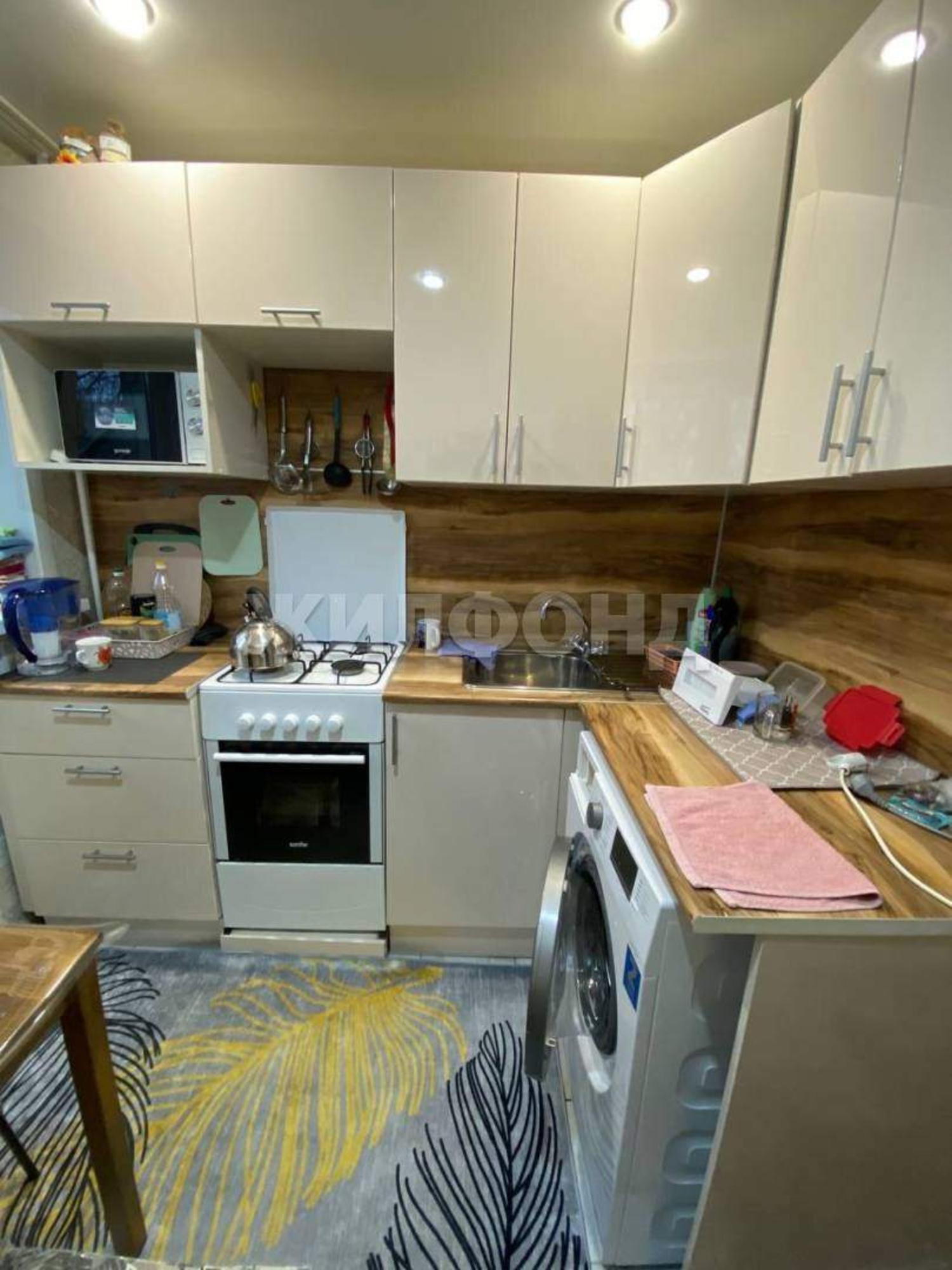 Купить квартиру за 2 280 000 рублей на Карбышева улица, д.7