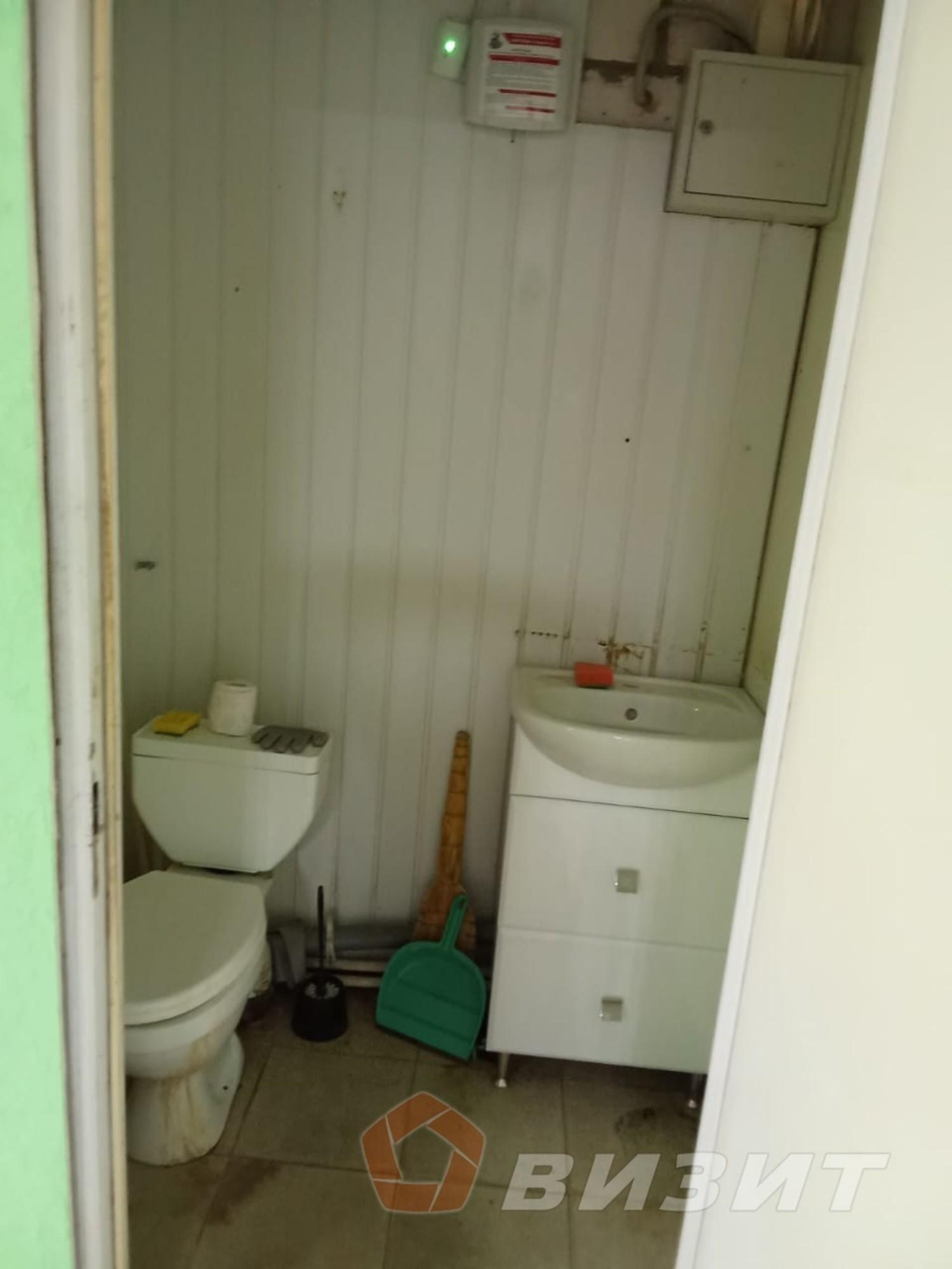 Купить торговое помещение за 700 000 рублей на Мира улица, 79а