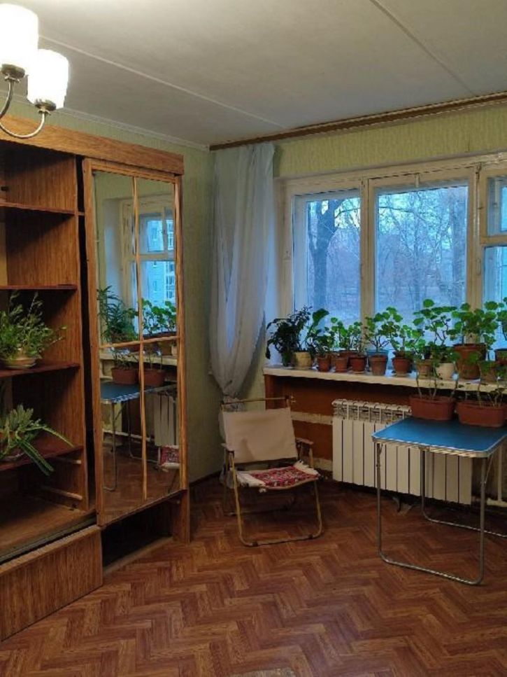 1-комн квартира Жилина, 56