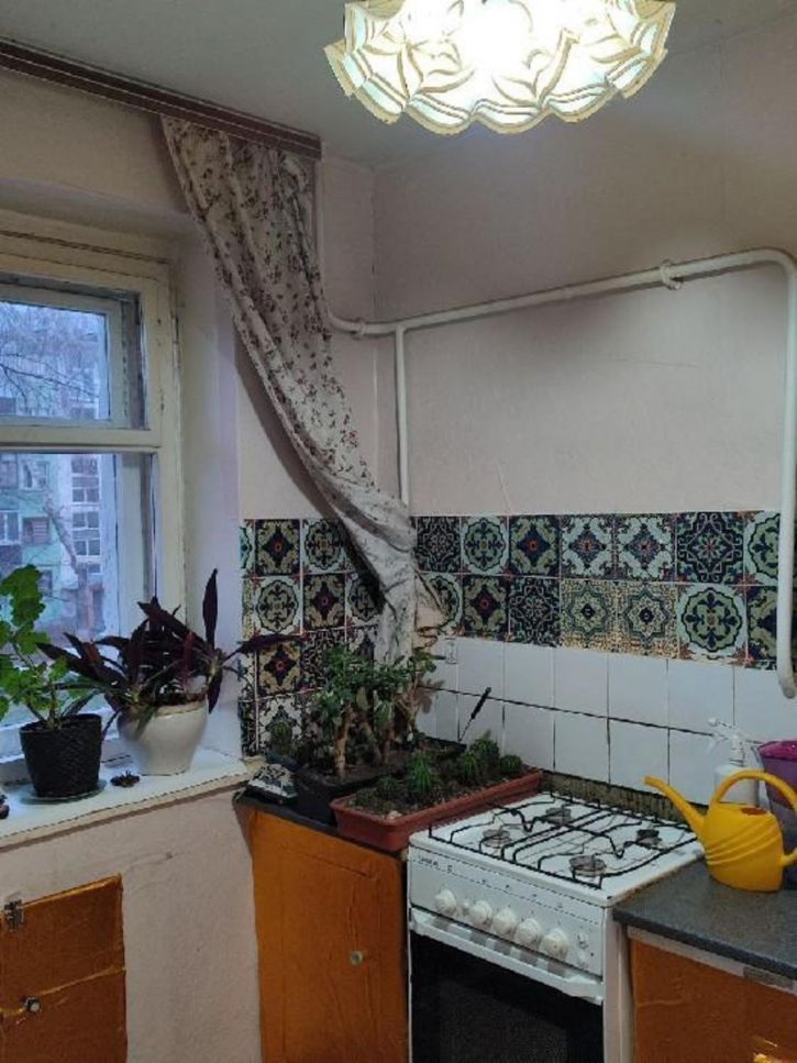 1-комн квартира Жилина, 56