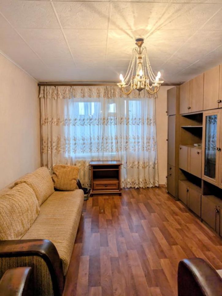 3-комн квартира Гидротехническая, 35