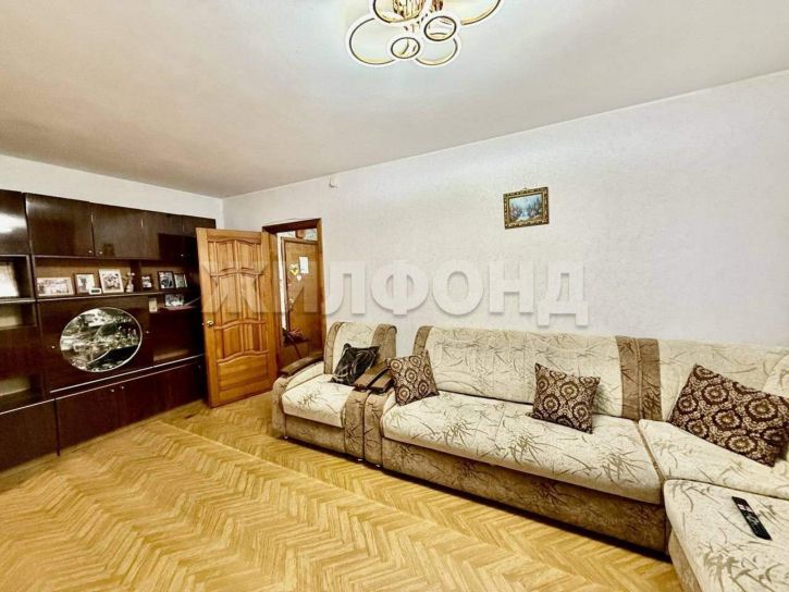 4-комн квартира Свердлова улица, д.78