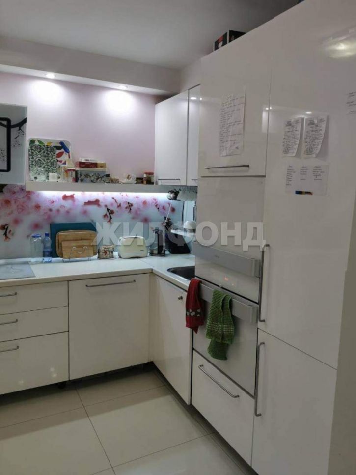 4-комн квартира Юбилейная улица, д.13