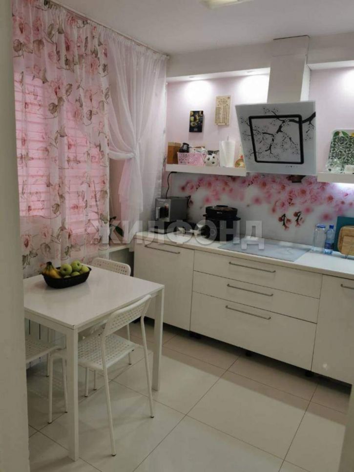 4-комн квартира Юбилейная улица, д.13