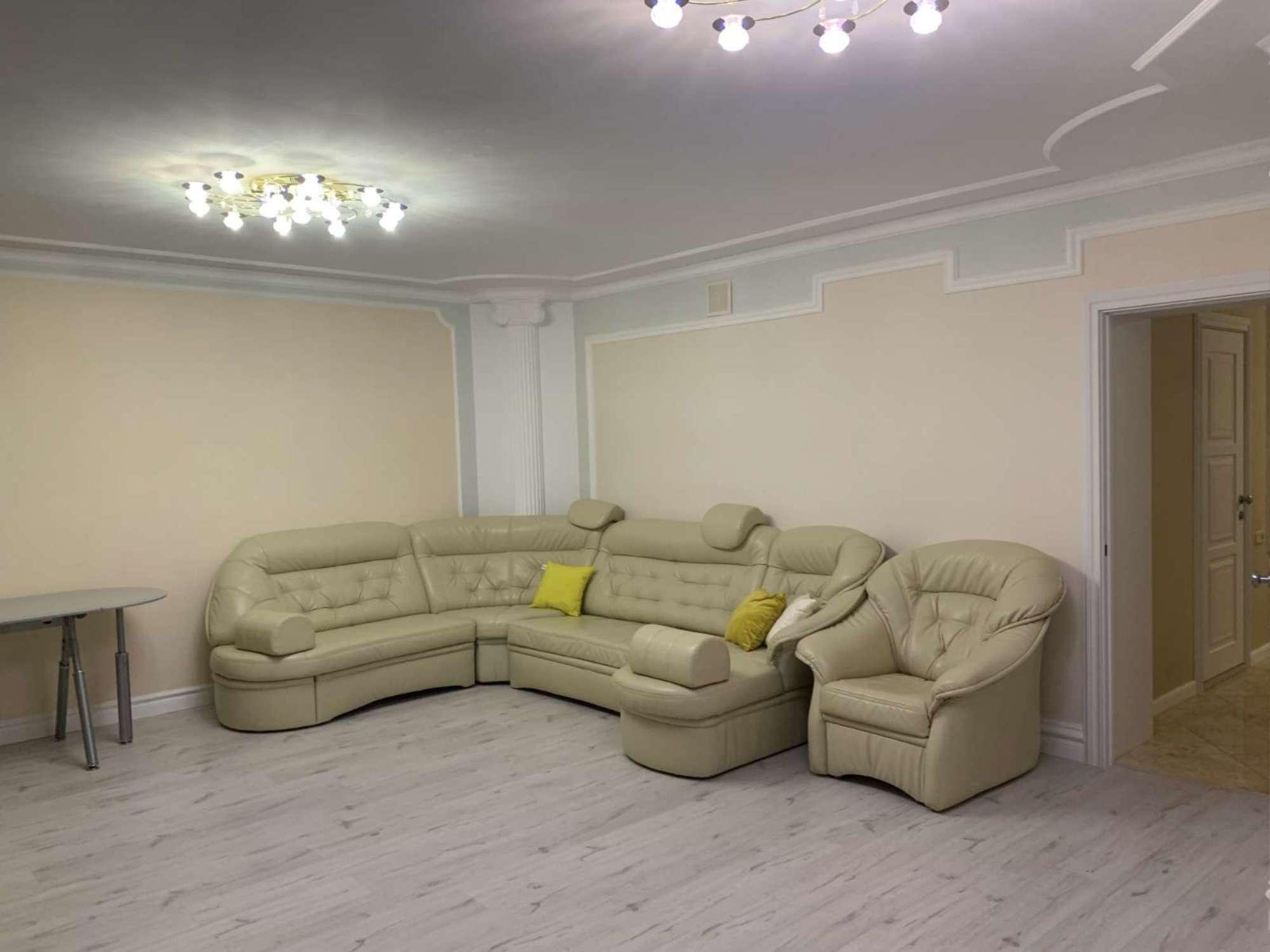 Купить дачу, дом, коттедж за 13 700 000 рублей на Родины улица, 33