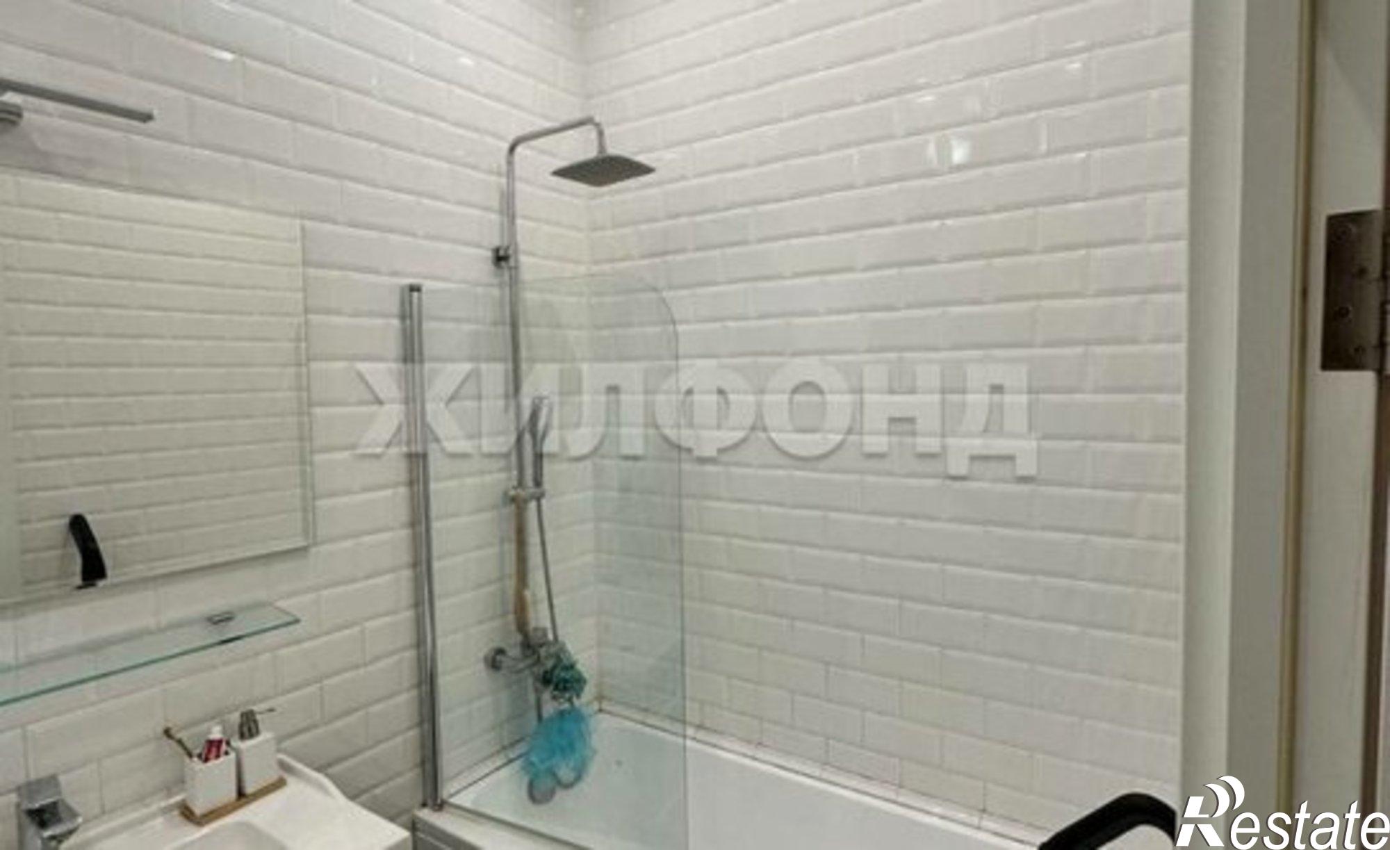 Купить квартиру за 7 931 000 рублей на Гидростроевская улица, 16