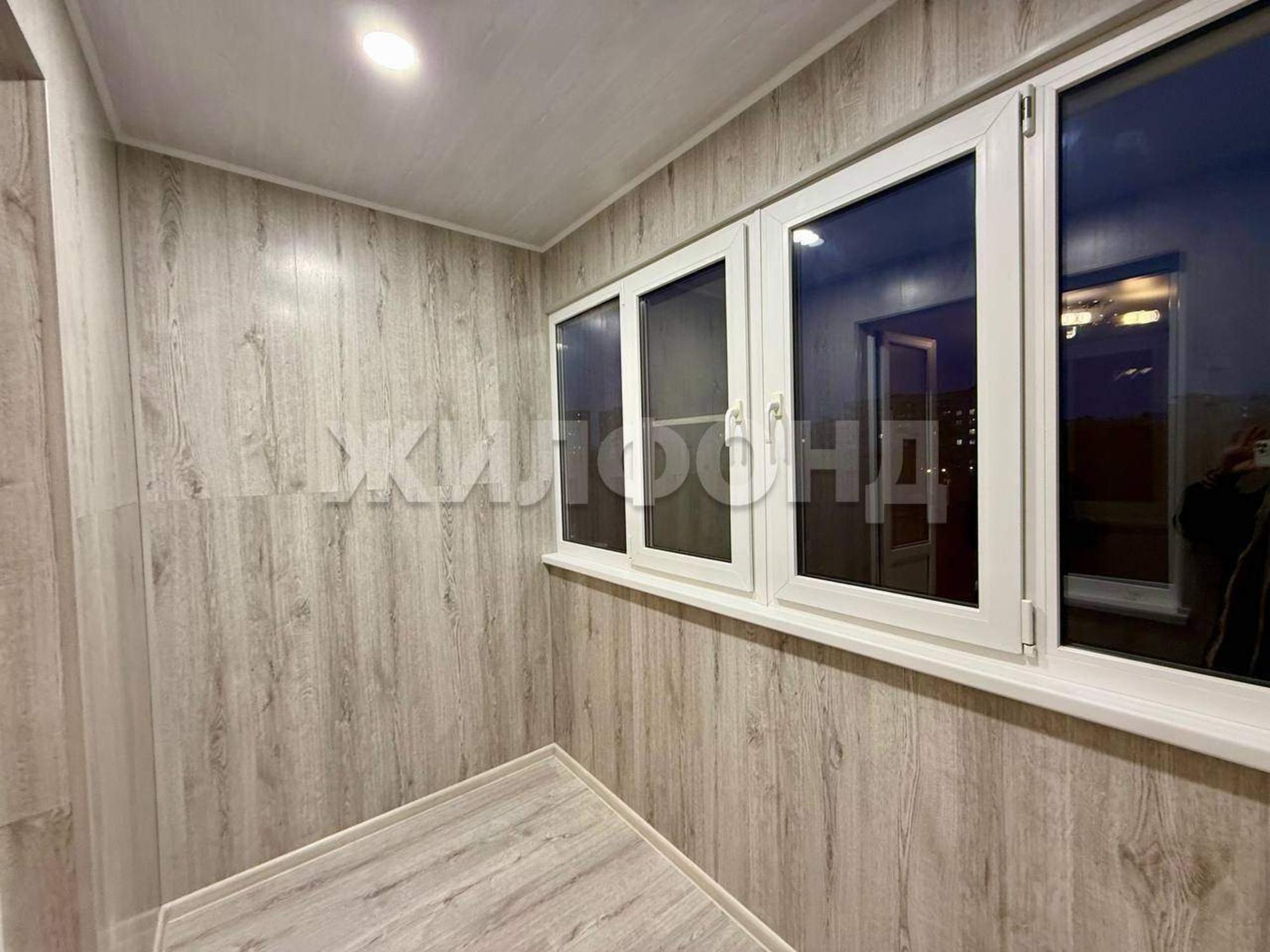 Купить квартиру за 3 863 000 рублей на Тополиная улица, д.3