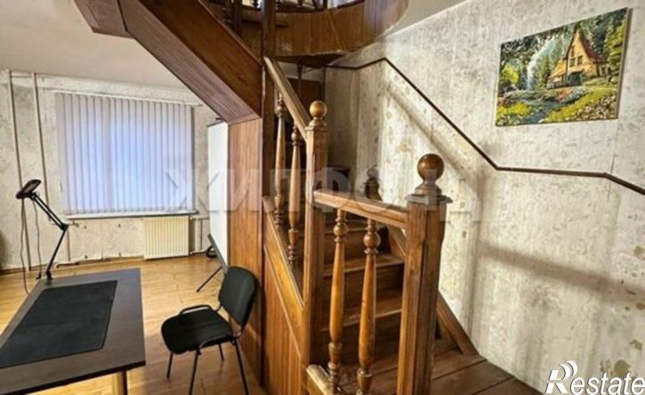 5-комн квартира улица Голосова, 30,  д. 30