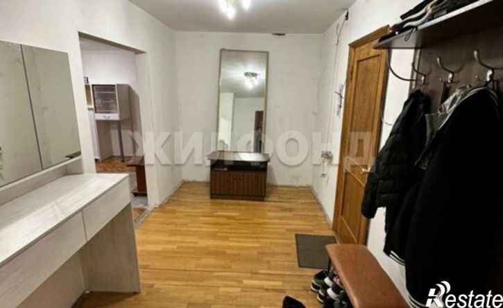 5-комн квартира улица Голосова, 30,  д. 30