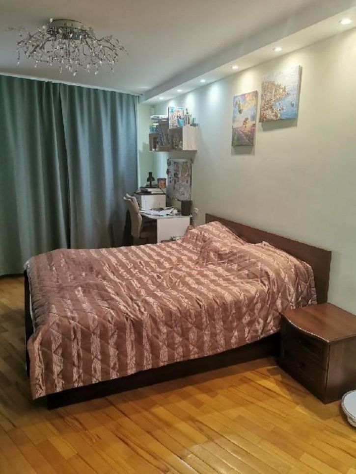 4-комн квартира Юбилейная, 13