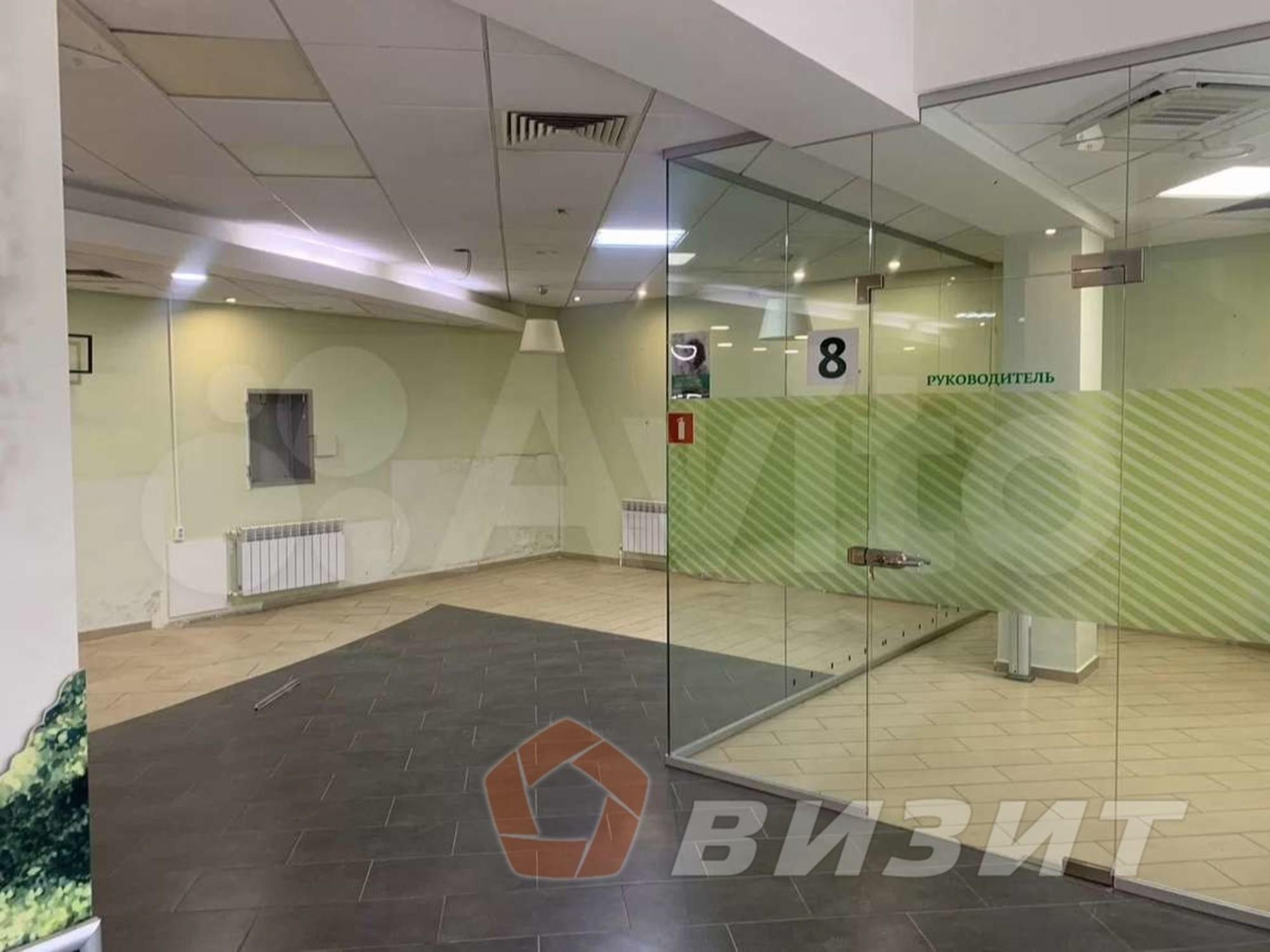 Купить торговое помещение за 17 500 000 рублей на 50 лет Октября бульвар, 10