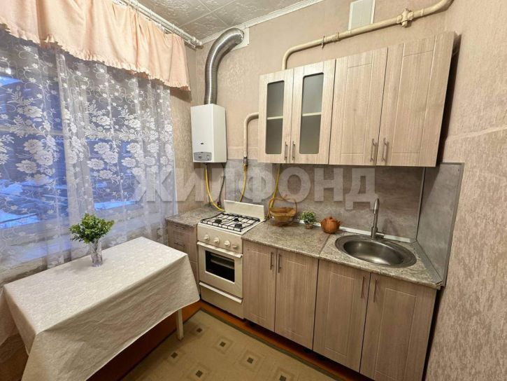 3-комн квартира Матросова улица, д.6А