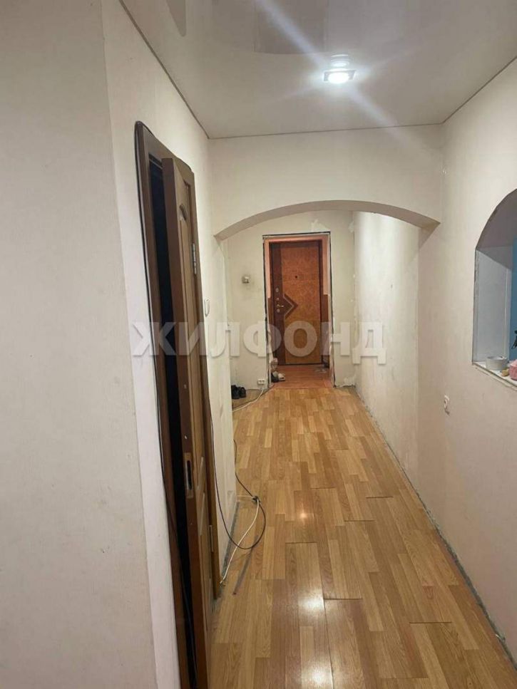 5-комн квартира Автостроителей улица, д.50б